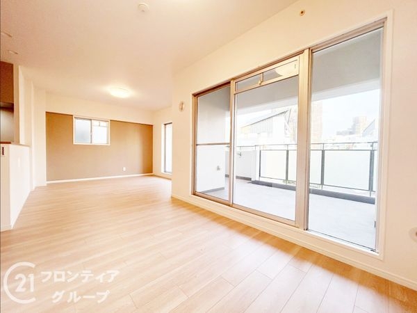 ローレルスクエア木津川台第１期４番館　中古マンション