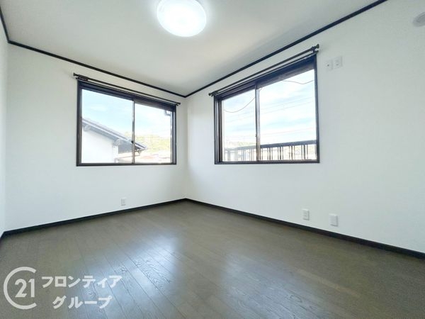 生駒市小明町の中古一戸建て