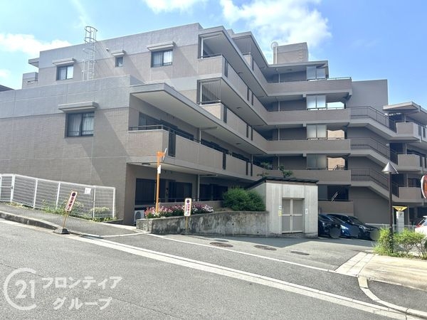 ロイヤルヒルズ富雄F棟　中古マンション