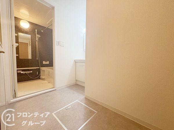 ロイヤルヒルズ富雄F棟　中古マンション