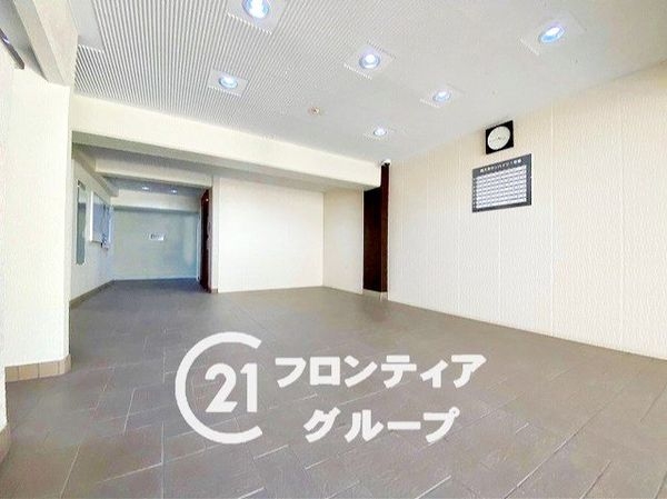 西大寺サンハイツ1号棟 中古マンション(ロビー)