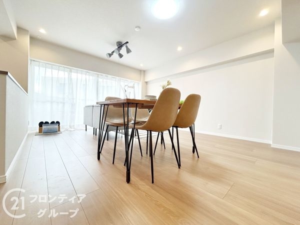 西大寺サンハイツ1号棟 中古マンション(リビング)
