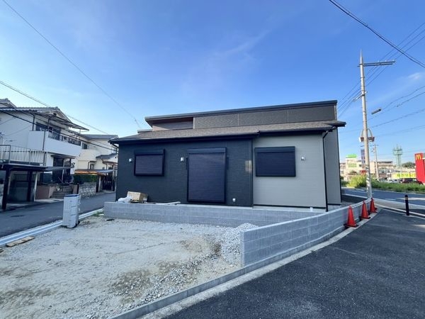 生駒市有里町　新築一戸建て　全１区画