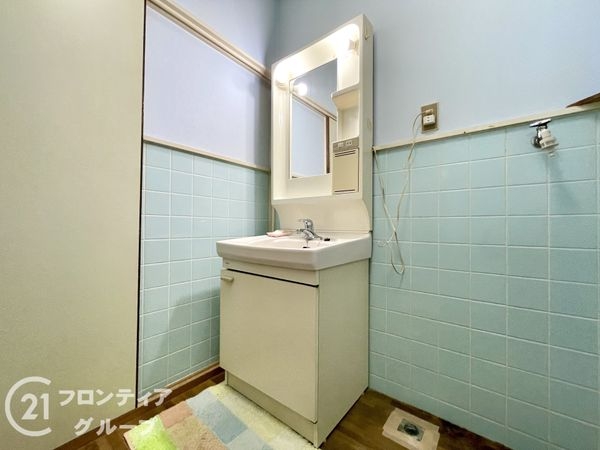 大和郡山市矢田町の中古一戸建て(洗面台・洗面所)