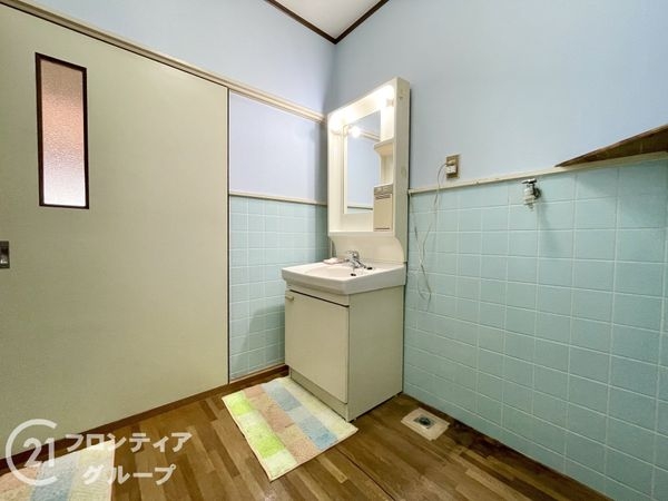 大和郡山市矢田町の中古一戸建て(洗面台・洗面所)