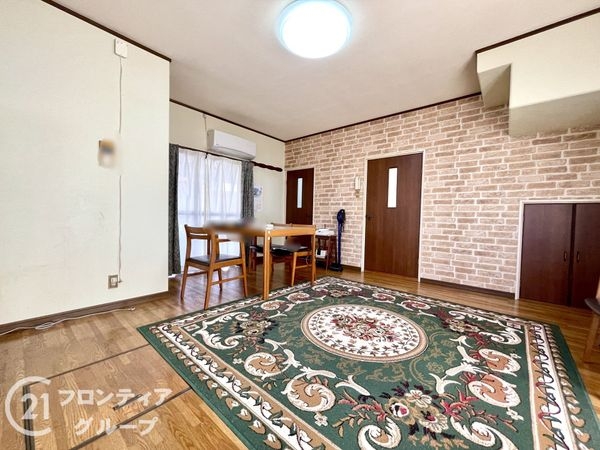 大和郡山市矢田町の中古一戸建て(リビング)