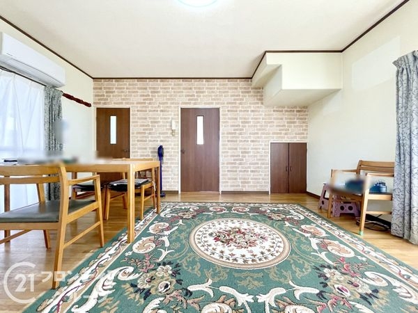 大和郡山市矢田町の中古一戸建て(リビング)