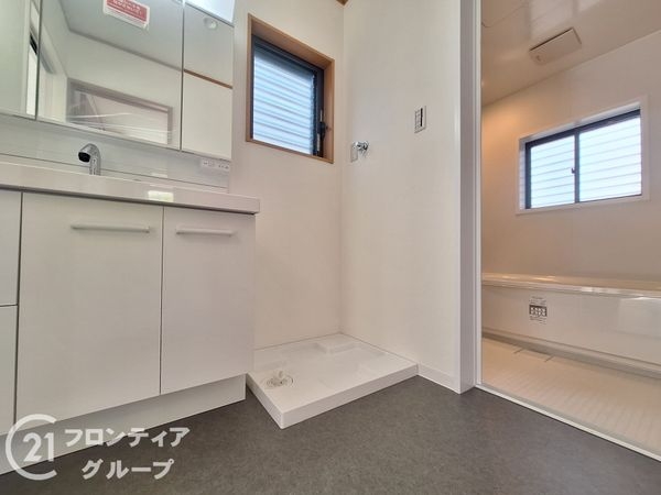 木津川市梅美台5丁目の中古一戸建て(洗面台・洗面所)