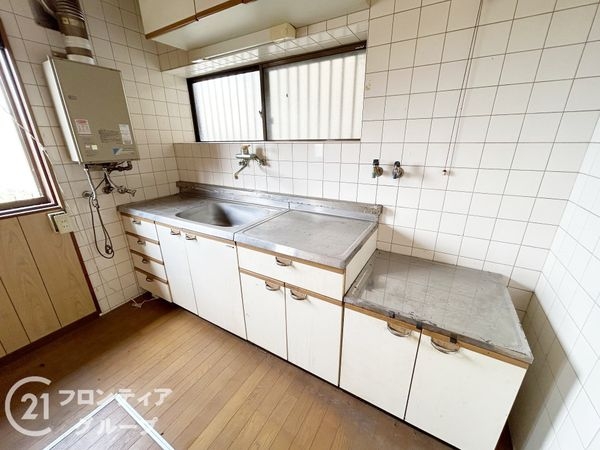 奈良市藤原町の中古一戸建て