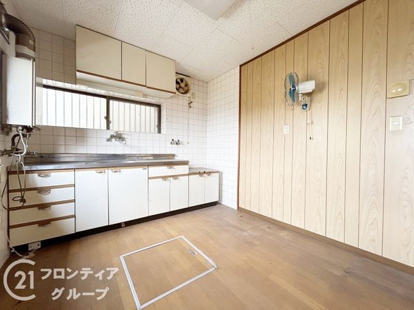 奈良市藤原町の中古一戸建て