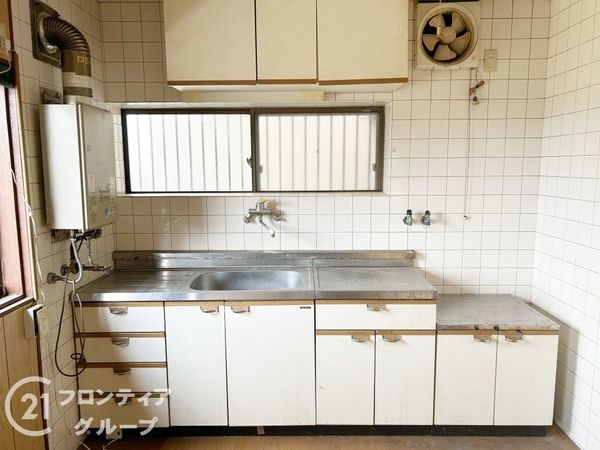 奈良市藤原町の中古一戸建て