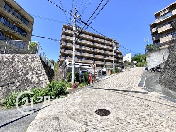 ヴィルヌーブ学園前2メヌエット　中古マンション