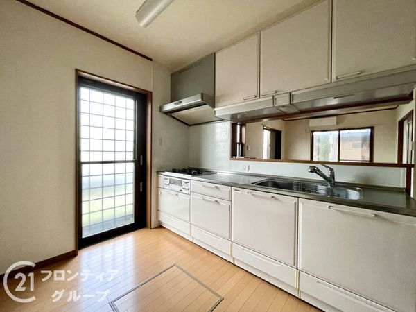 大和高田市今里町　中古一戸建て
