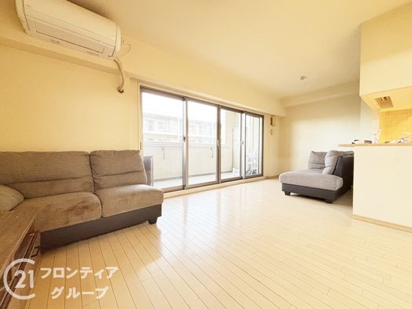サンクタスリビオ学園大和花のまち 中古マンション(リビング)