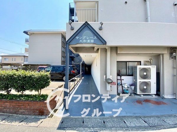 サングレース大和高田 中古マンション(エントランス)