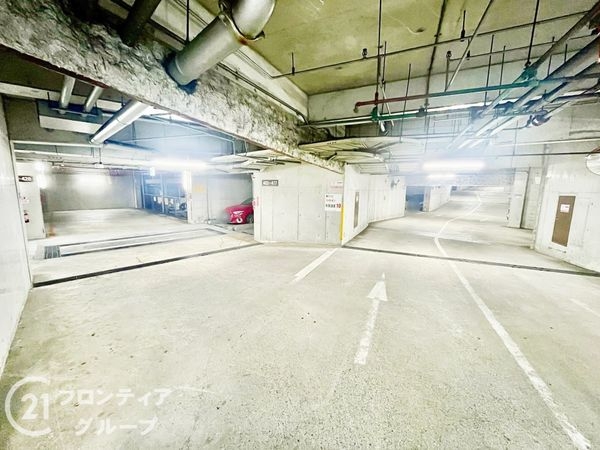 イトーピア生駒ファインコート 中古マンション(駐車場)