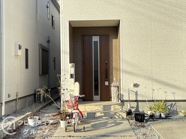 生駒郡平群町大字三里　中古一戸建て