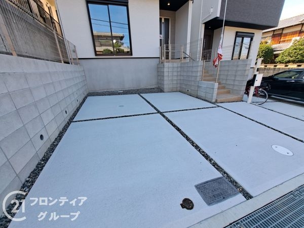 生駒市東生駒月見町　新築一戸建て　1期　全２区画　２号棟