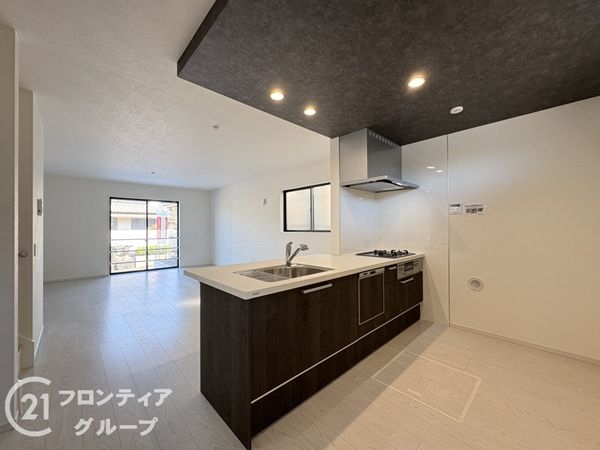 生駒市東生駒月見町　新築一戸建て　1期　全２区画　２号棟