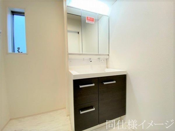 奈良市千代ヶ丘１丁目　新築一戸建て　１期　２号棟