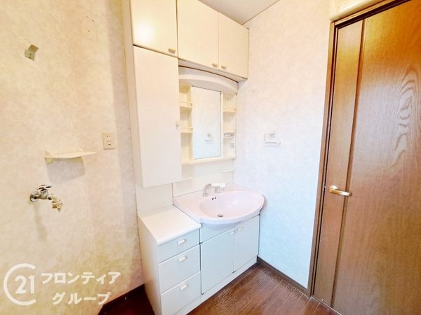 奈良市秋篠新町の中古一戸建て