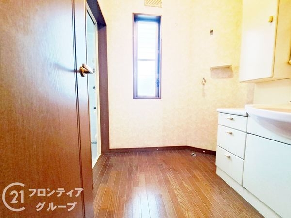 奈良市秋篠新町の中古一戸建て