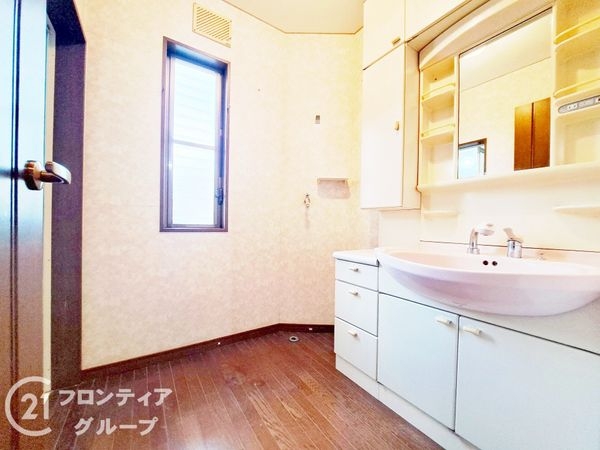 奈良市秋篠新町の中古一戸建て