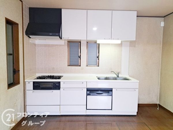 奈良市秋篠新町　中古一戸建て