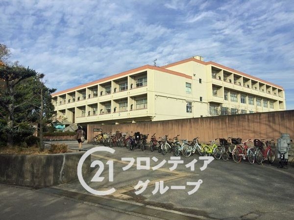 中登美第二団地Ｂ１２号棟　中古マンション(奈良市立東登美ケ丘小学校)