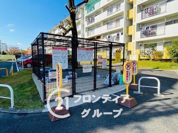 中登美第二団地Ｂ１２号棟　中古マンション