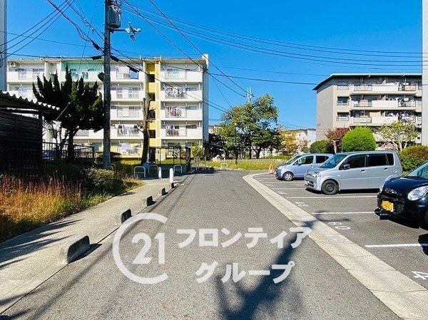 中登美第二団地Ｂ１２号棟　中古マンション