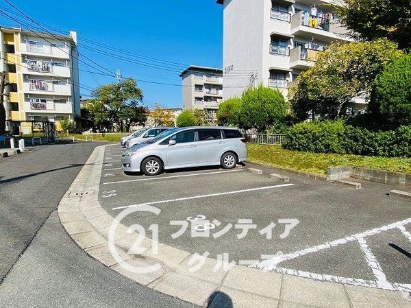 中登美第二団地Ｂ１２号棟　中古マンション