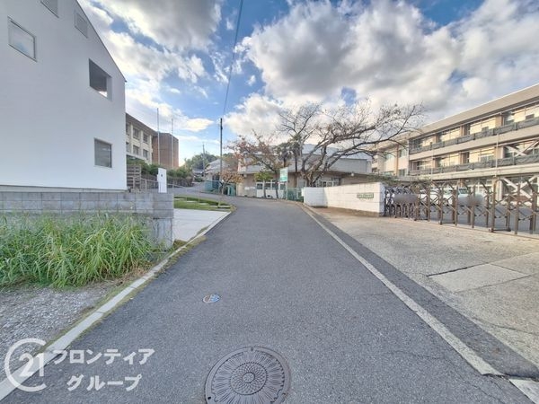 北葛城郡広陵町大字平尾　新築一戸建て