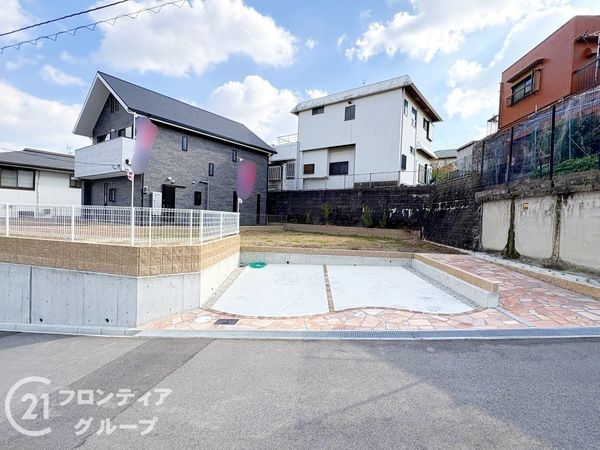 奈良市鳥見町２丁目　新築一戸建て　全２区画　D号地