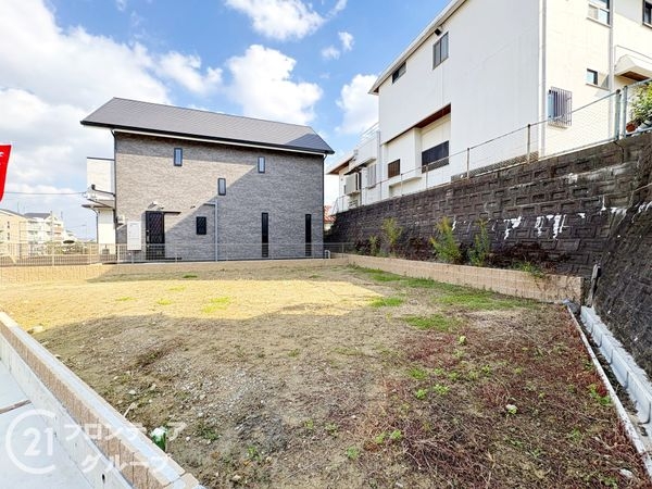 奈良市鳥見町２丁目　新築一戸建て　全２区画　D号地