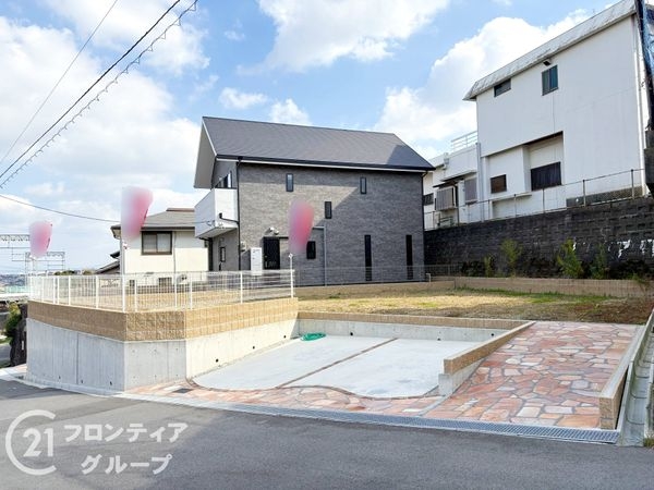 奈良市鳥見町２丁目　新築一戸建て　全２区画　D号地