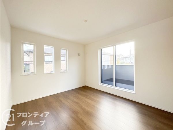 大和郡山市九条町　新築一戸建て　第１１　２号棟