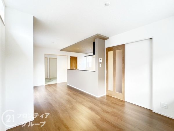 大和郡山市九条町　新築一戸建て　第１１　２号棟