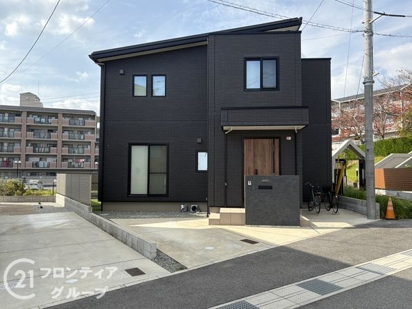 奈良市三松２丁目の中古一戸建て