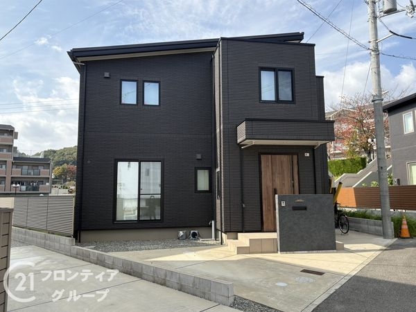 奈良市三松２丁目の中古一戸建て