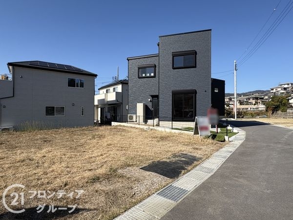 生駒郡平群町吉新３丁目　新築一戸建て　４号棟