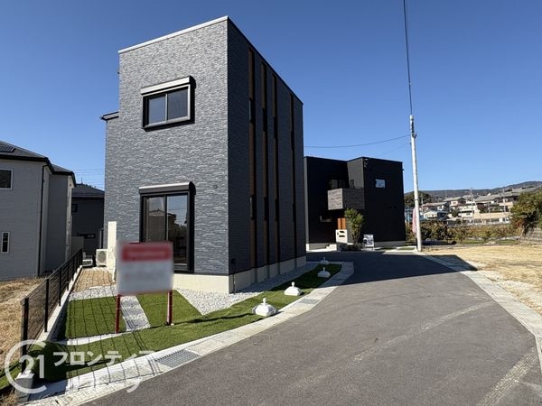 生駒郡平群町吉新３丁目　新築一戸建て　４号棟