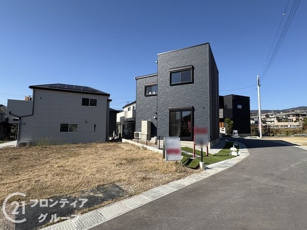 生駒郡平群町吉新３丁目　新築一戸建て　４号棟