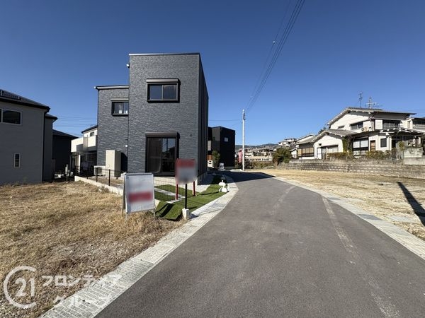 生駒郡平群町吉新３丁目　新築一戸建て　４号棟