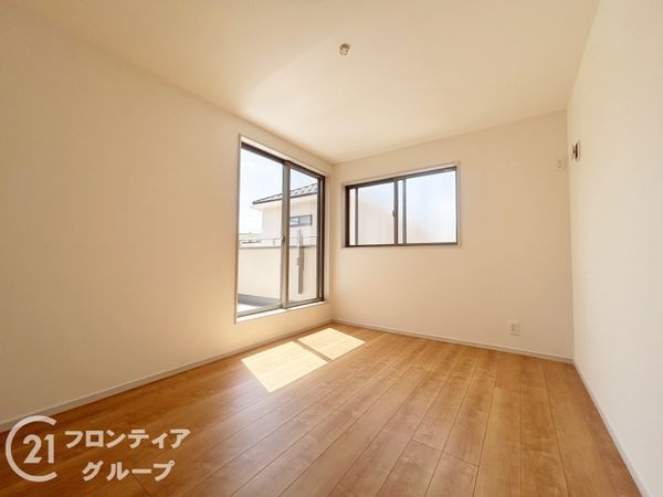 木津川市城山台３丁目　新築一戸建て　２号棟