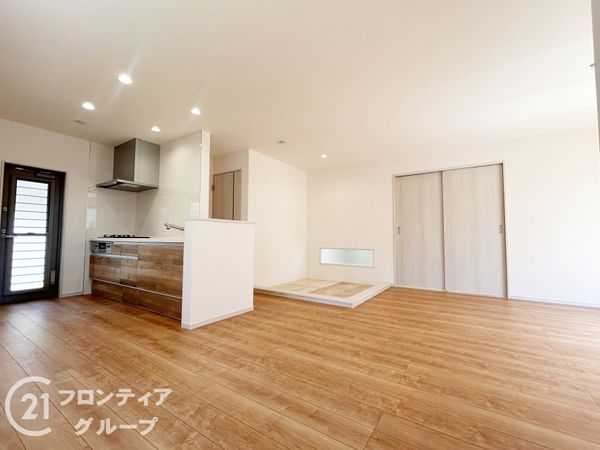 木津川市城山台３丁目　新築一戸建て　２号棟