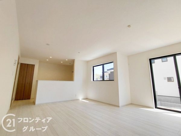 木津川市城山台３丁目　新築一戸建て　３号棟
