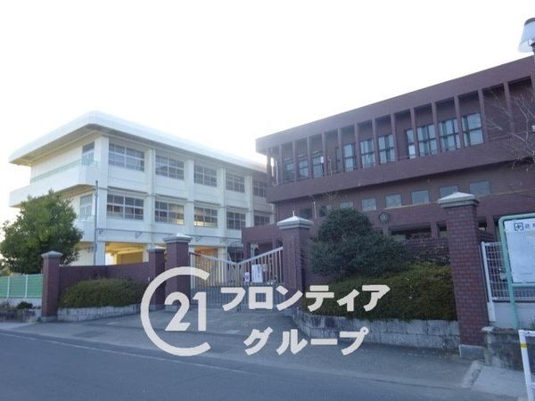 大和高田市曽大根１丁目の中古一戸建て(大和高田市立浮孔西小学校)