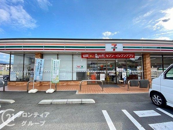 橿原市新口町　新築一戸建て　１期　２号棟(セブンイレブン橿原新口町店)