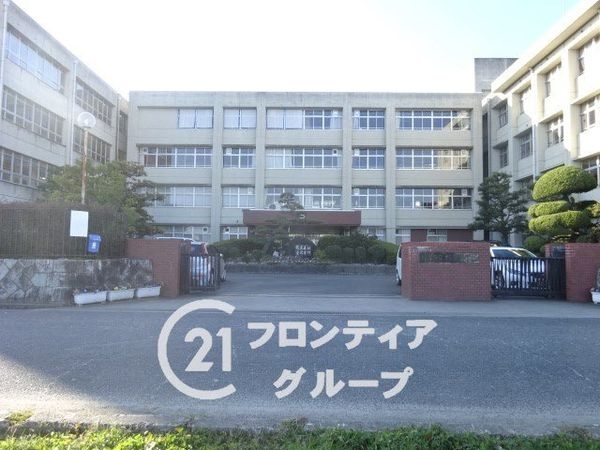橿原市新口町　新築一戸建て　１期　１号棟(橿原市立橿原中学校)